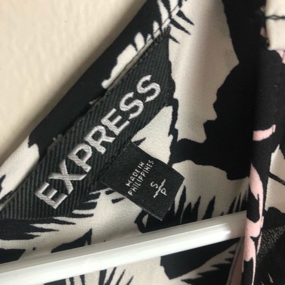 Split Back Tank! - Picture 3 of 3